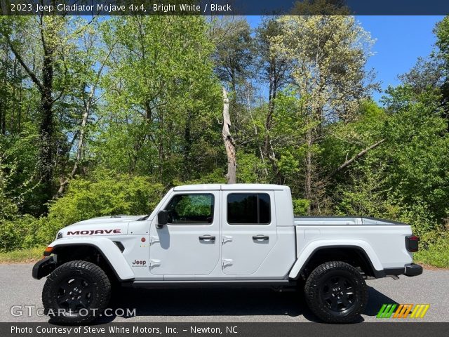 2023 Jeep Gladiator Mojave 4x4 in Bright White