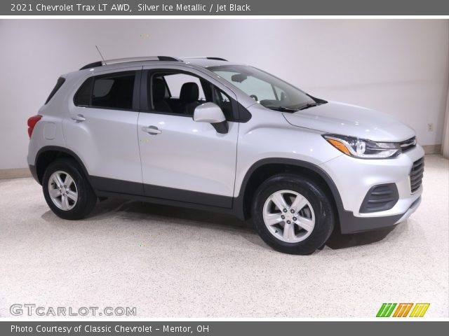 2021 Chevrolet Trax LT AWD in Silver Ice Metallic