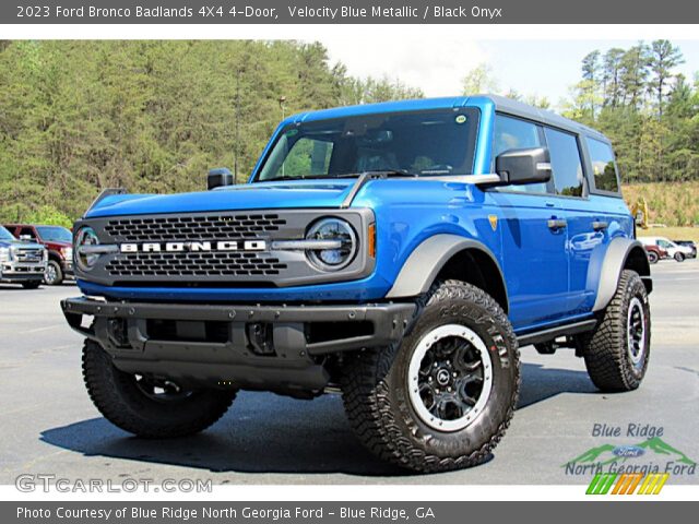 2023 Ford Bronco Badlands 4X4 4-Door in Velocity Blue Metallic