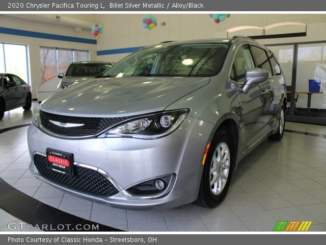 2020 Chrysler Pacifica Touring L in Billet Silver Metallic