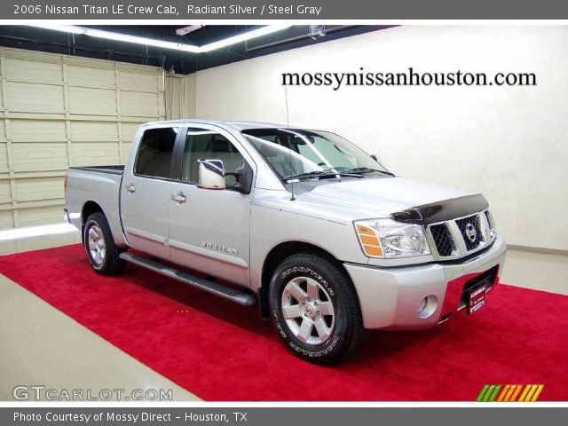 2006 Nissan Titan LE Crew Cab in Radiant Silver