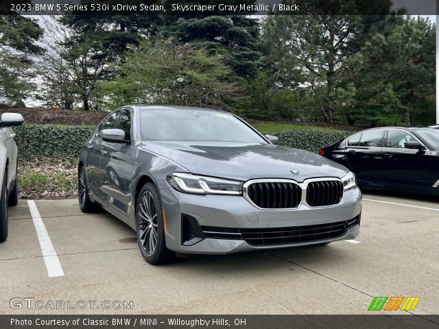 2023 BMW 5 Series 530i xDrive Sedan in Skyscraper Gray Metallic