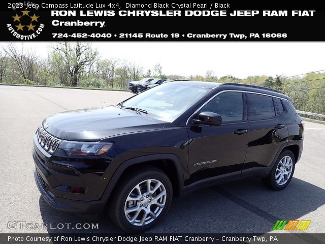 2023 Jeep Compass Latitude Lux 4x4 in Diamond Black Crystal Pearl