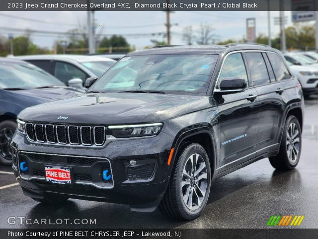 2023 Jeep Grand Cherokee Overland 4XE in Diamond Black Crystal Pearl