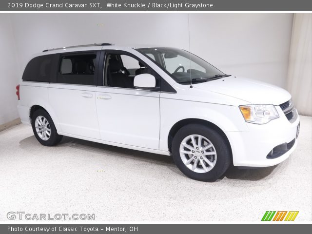 2019 Dodge Grand Caravan SXT in White Knuckle