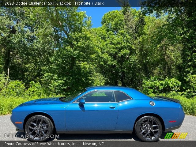 2023 Dodge Challenger SXT Blacktop in Frostbite