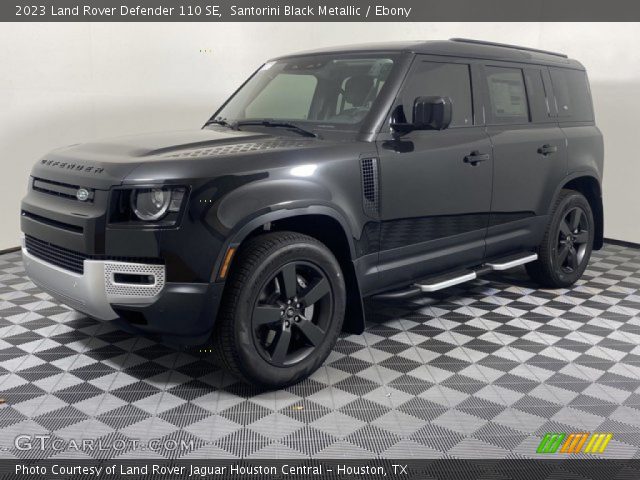 2023 Land Rover Defender 110 SE in Santorini Black Metallic