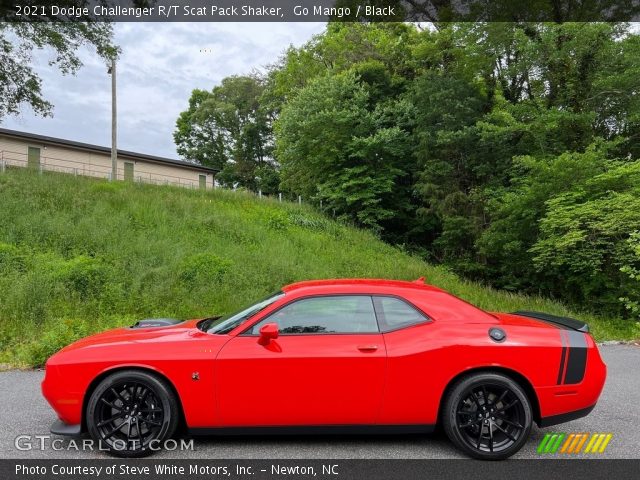 2021 Dodge Challenger R/T Scat Pack Shaker in Go Mango