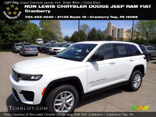 2023 Jeep Grand Cherokee Laredo 4x4 in Bright White