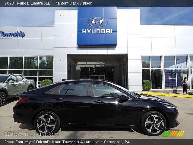 2023 Hyundai Elantra SEL in Phantom Black