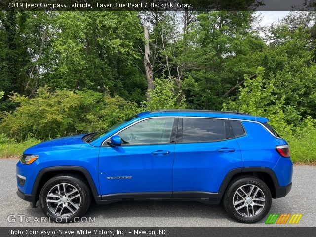 2019 Jeep Compass Latitude in Laser Blue Pearl