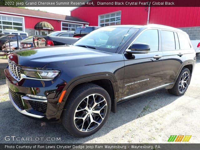 2022 Jeep Grand Cherokee Summit Reserve 4x4 in Diamond Black Crystal Pearl