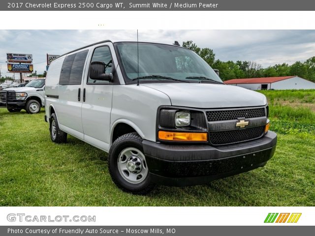 2017 Chevrolet Express 2500 Cargo WT in Summit White