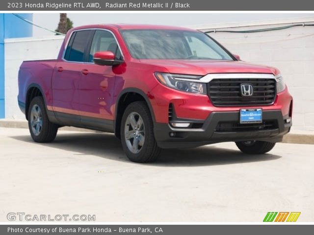 2023 Honda Ridgeline RTL AWD in Radiant Red Metallic II