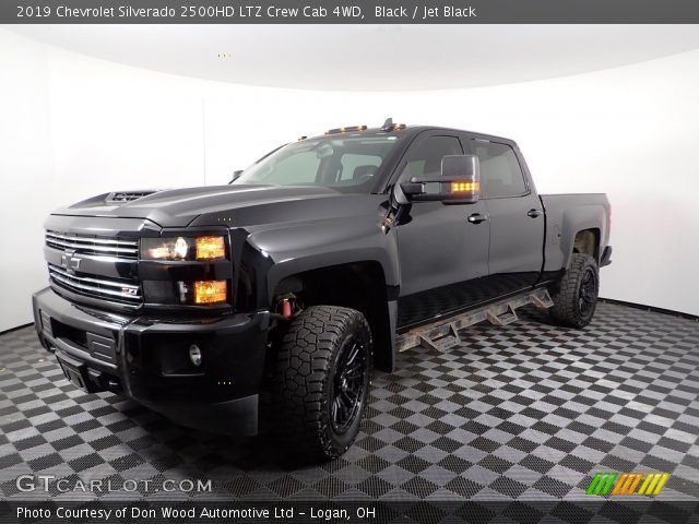 2019 Chevrolet Silverado 2500HD LTZ Crew Cab 4WD in Black