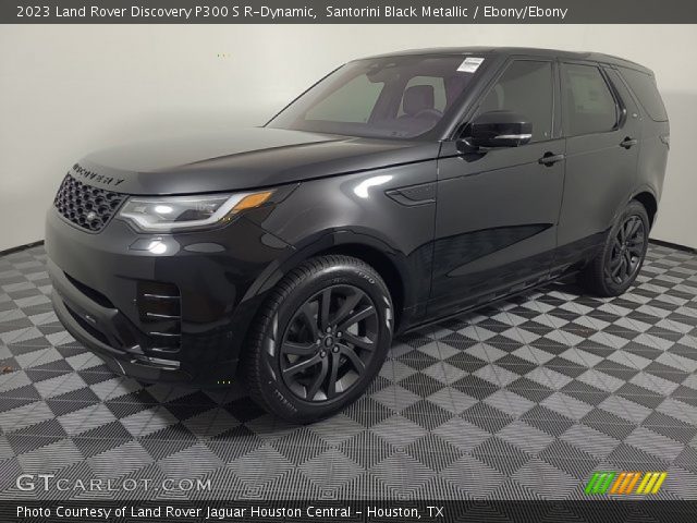 2023 Land Rover Discovery P300 S R-Dynamic in Santorini Black Metallic