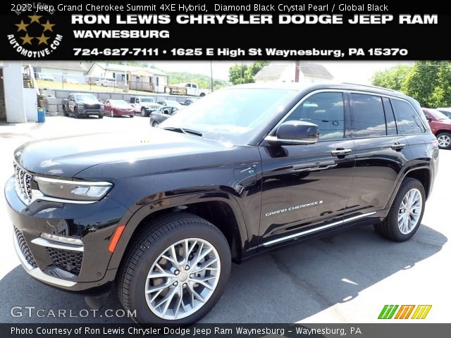 2022 Jeep Grand Cherokee Summit 4XE Hybrid in Diamond Black Crystal Pearl