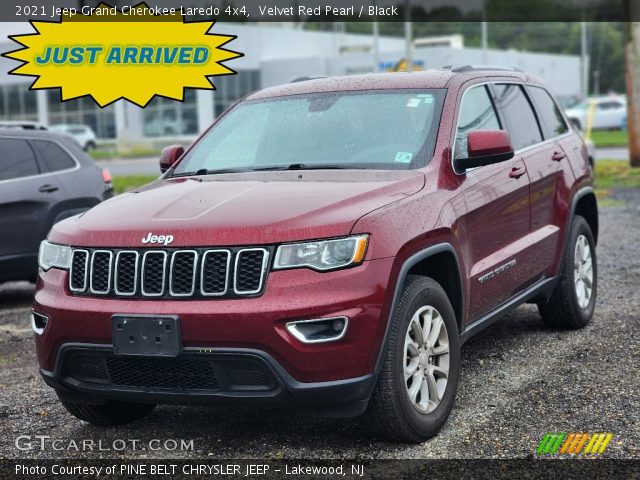 2021 Jeep Grand Cherokee Laredo 4x4 in Velvet Red Pearl