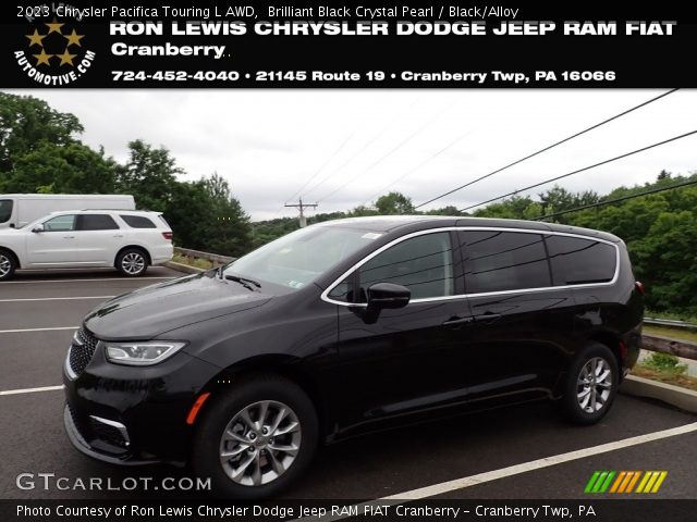 2023 Chrysler Pacifica Touring L AWD in Brilliant Black Crystal Pearl