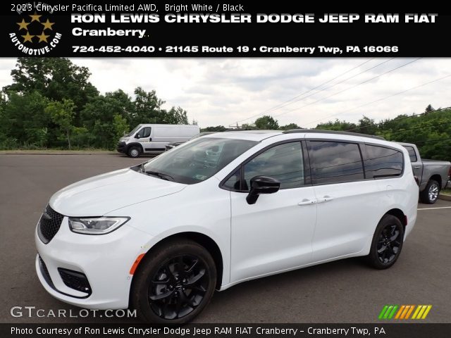2023 Chrysler Pacifica Limited AWD in Bright White