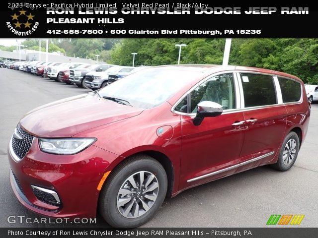 2023 Chrysler Pacifica Hybrid Limited in Velvet Red Pearl