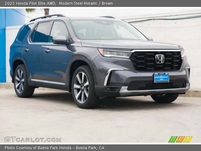 2023 Honda Pilot Elite AWD in Modern Steel Metallic