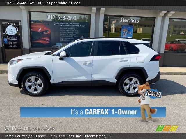 2020 Toyota RAV4 XLE in Super White