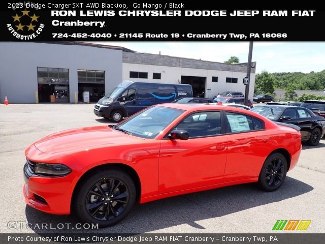 2023 Dodge Charger SXT AWD Blacktop in Go Mango