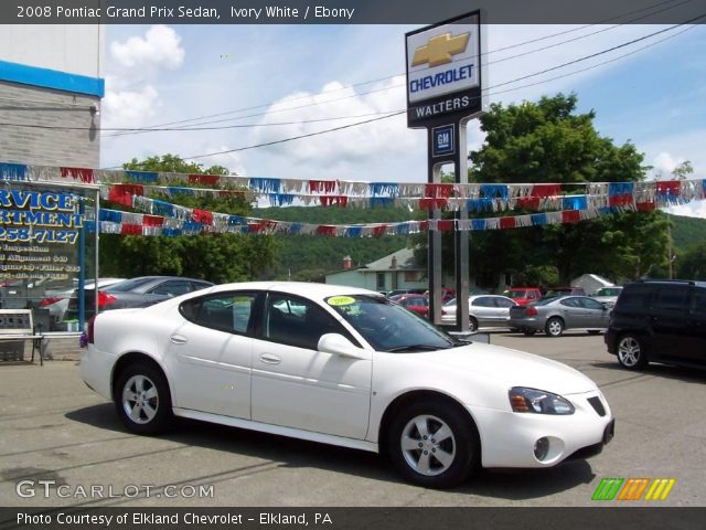2008 Pontiac Grand Prix Sedan in Ivory White