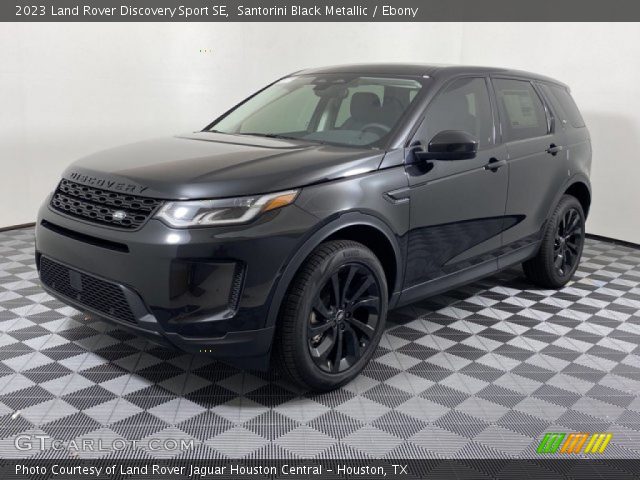 2023 Land Rover Discovery Sport SE in Santorini Black Metallic