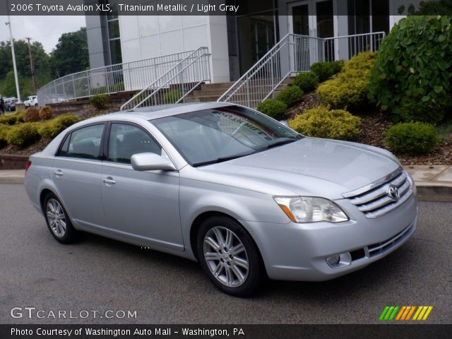 2006 Toyota Avalon XLS in Titanium Metallic