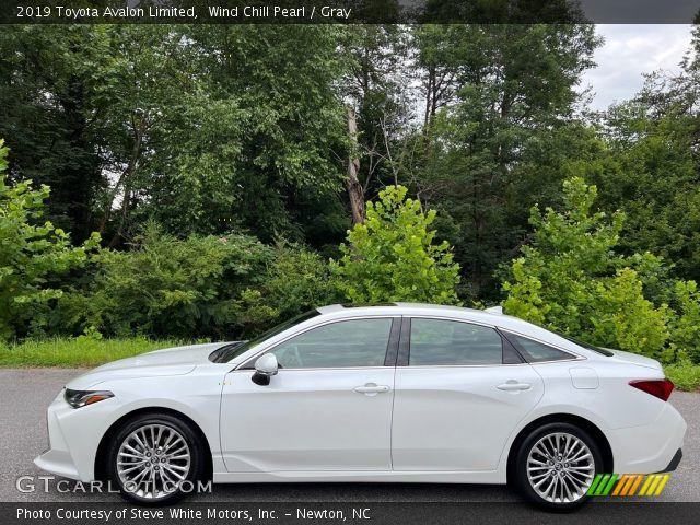 2019 Toyota Avalon Limited in Wind Chill Pearl