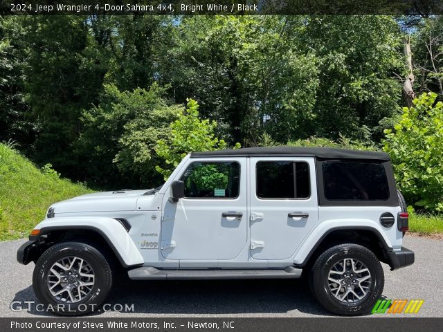 2024 Jeep Wrangler 4-Door Sahara 4x4 in Bright White