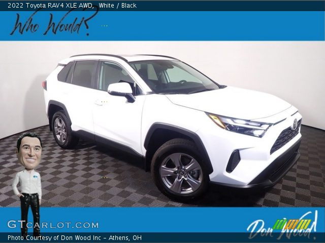 2022 Toyota RAV4 XLE AWD in White