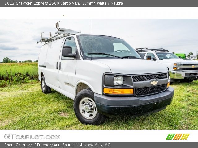 2013 Chevrolet Express 2500 Cargo Van in Summit White