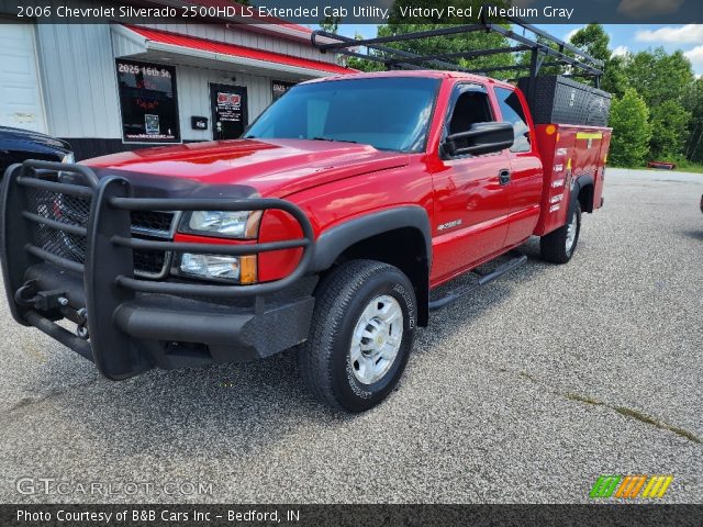 2006 Chevrolet Silverado 2500HD LS Extended Cab Utility in Victory Red