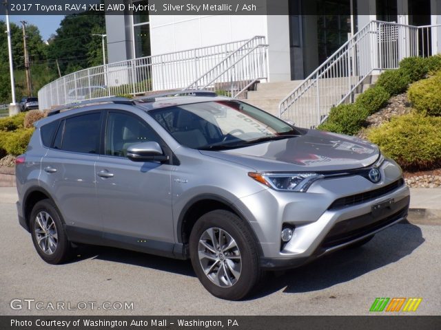 2017 Toyota RAV4 XLE AWD Hybrid in Silver Sky Metallic