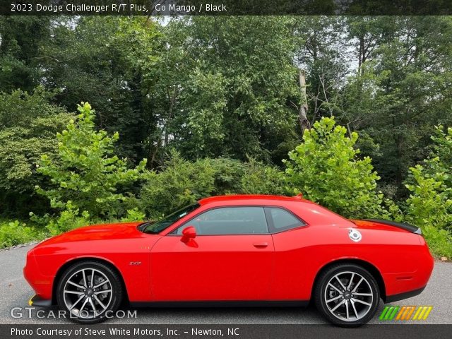 2023 Dodge Challenger R/T Plus in Go Mango