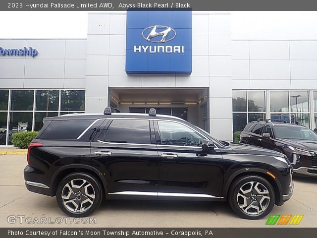 2023 Hyundai Palisade Limited AWD in Abyss Black Pearl