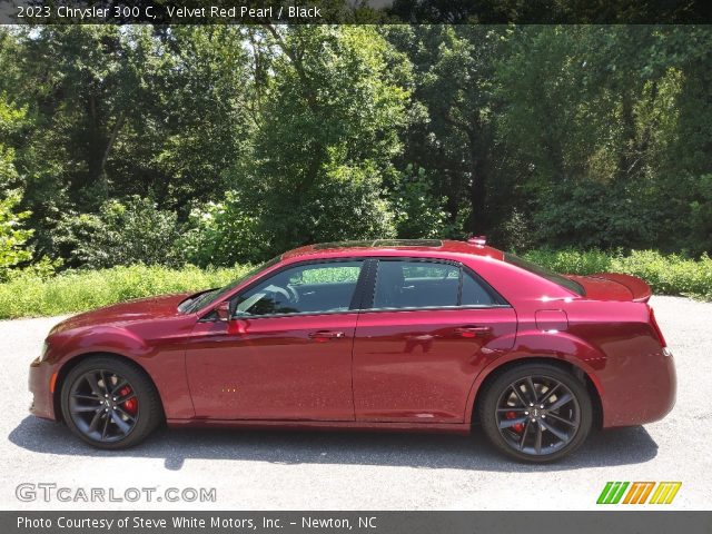 2023 Chrysler 300 C in Velvet Red Pearl