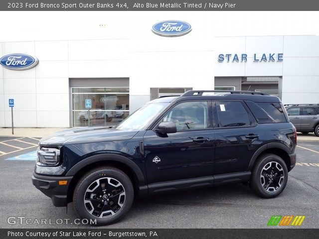 2023 Ford Bronco Sport Outer Banks 4x4 in Alto Blue Metallic Tinted