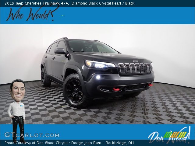 2019 Jeep Cherokee Trailhawk 4x4 in Diamond Black Crystal Pearl