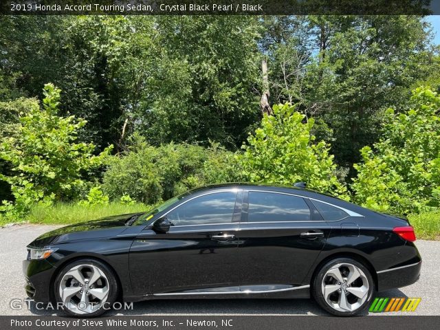 2019 Honda Accord Touring Sedan in Crystal Black Pearl