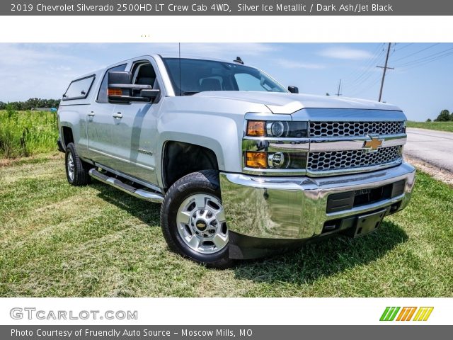 2019 Chevrolet Silverado 2500HD LT Crew Cab 4WD in Silver Ice Metallic