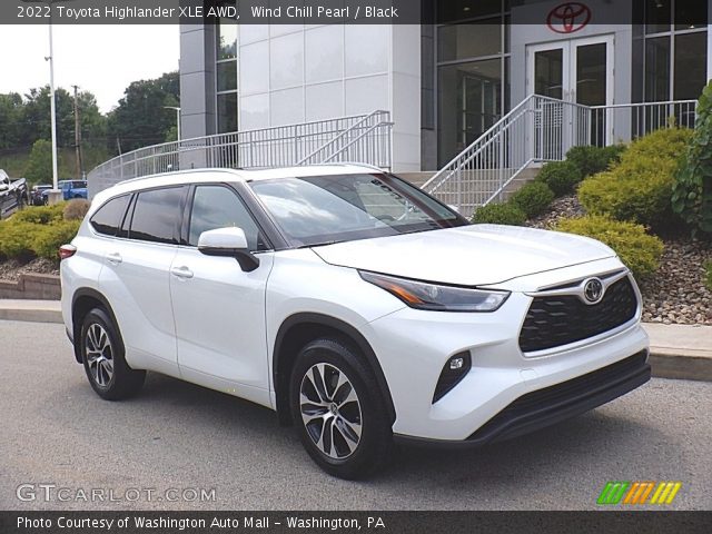 2022 Toyota Highlander XLE AWD in Wind Chill Pearl