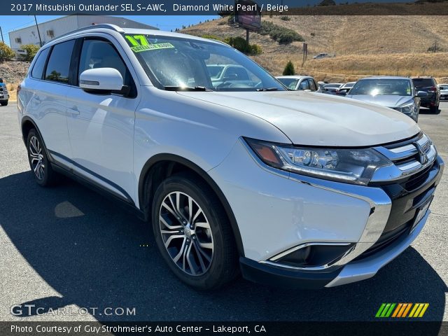 2017 Mitsubishi Outlander SEL S-AWC in Diamond White Pearl