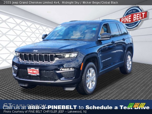 2023 Jeep Grand Cherokee Limited 4x4 in Midnight Sky