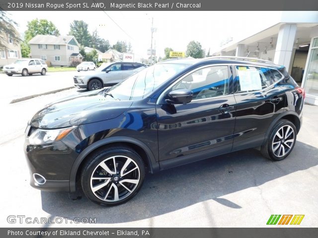 2019 Nissan Rogue Sport SL AWD in Magnetic Black Pearl