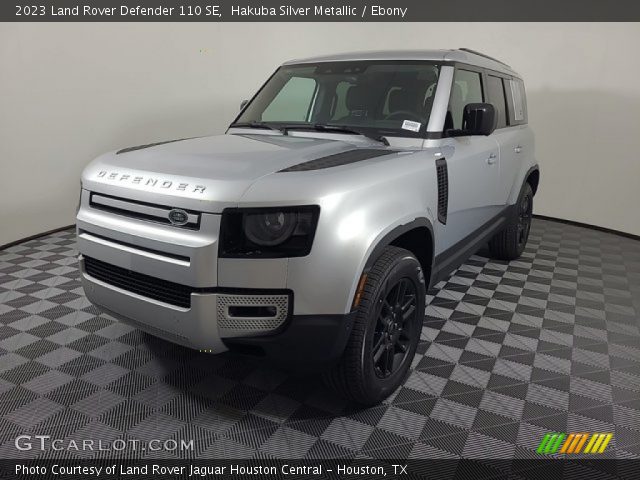 2023 Land Rover Defender 110 SE in Hakuba Silver Metallic