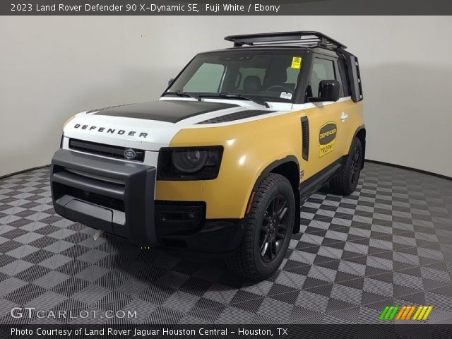 2023 Land Rover Defender 90 X-Dynamic SE in Fuji White